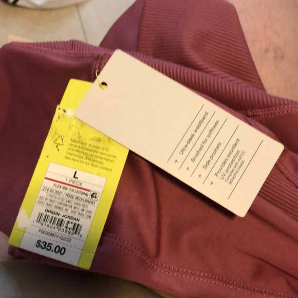 All in motion High rise leggin.   Size 7/8. Or Large - Picture 7 of 8